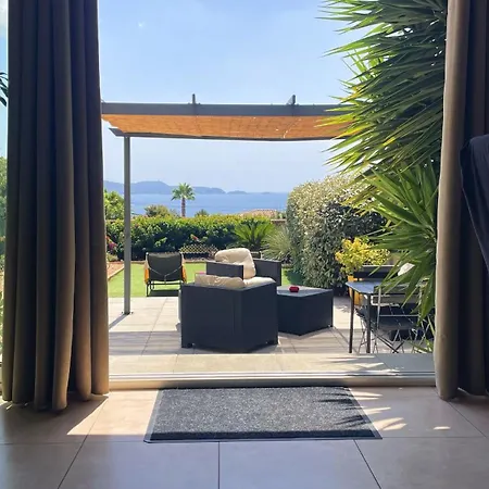 Face A La Superbe Villa, Terrasse, Barbecue, Parking