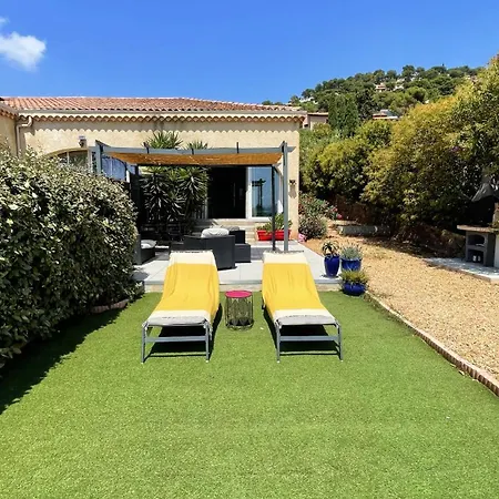 Villa Face A La Superbe Villa, Terrasse, Barbecue, Parking