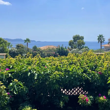 Villa Face A La Superbe Villa, Terrasse, Barbecue, Parking